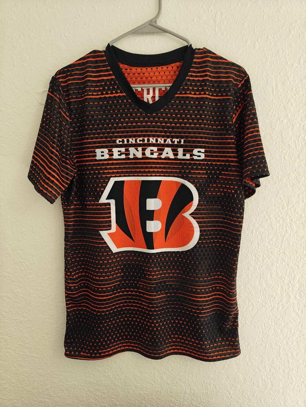 Cincinnati Bengals Reversible Youth XL Shirt
